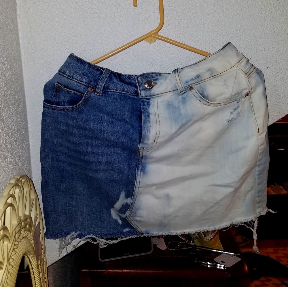 Half bleach skirt